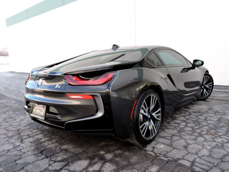 Купить bmw i8 2017