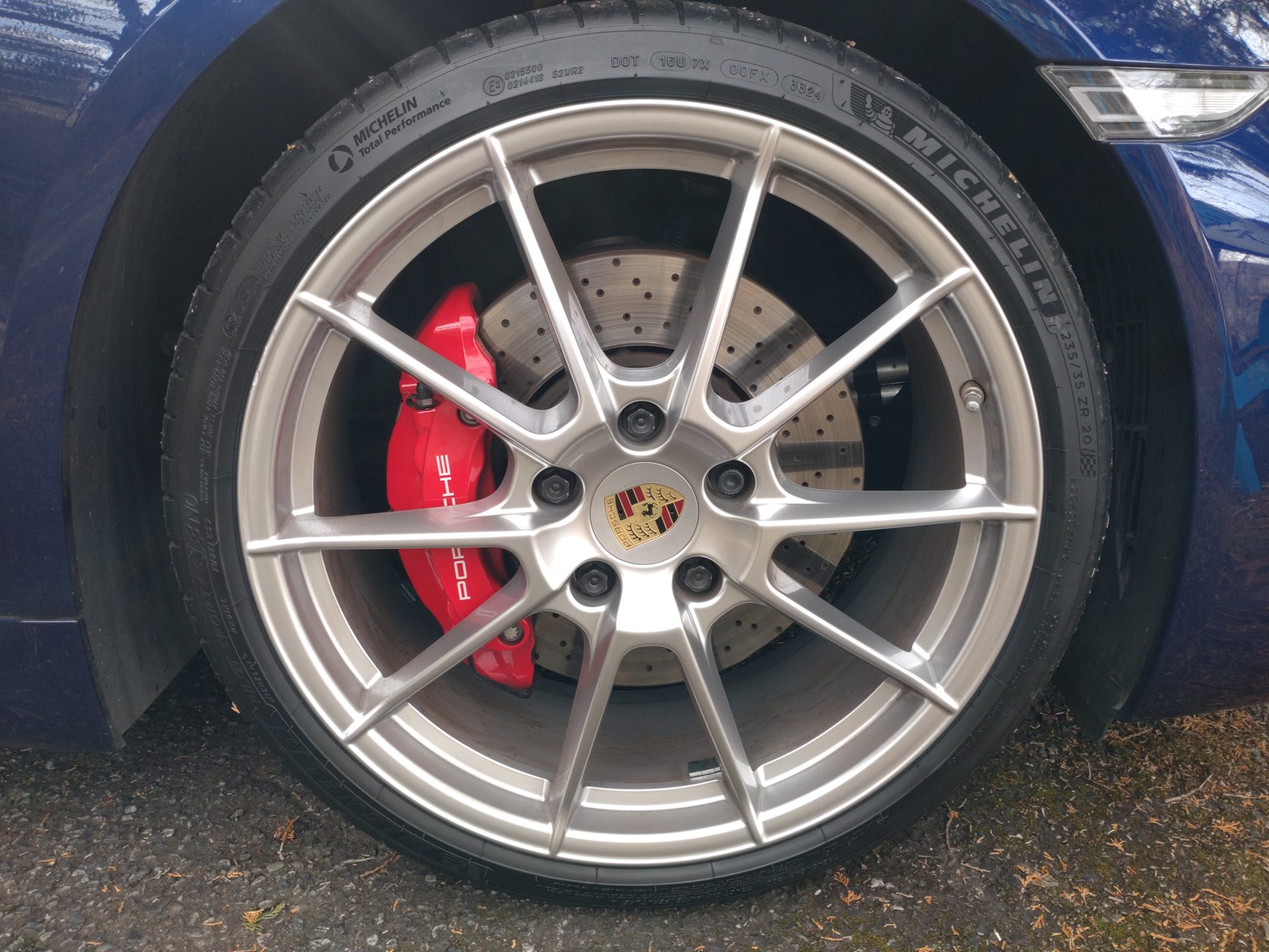 ポルシェ 718ボクスター GTS 4.0、初タイヤ交換。ミシュランパイロット