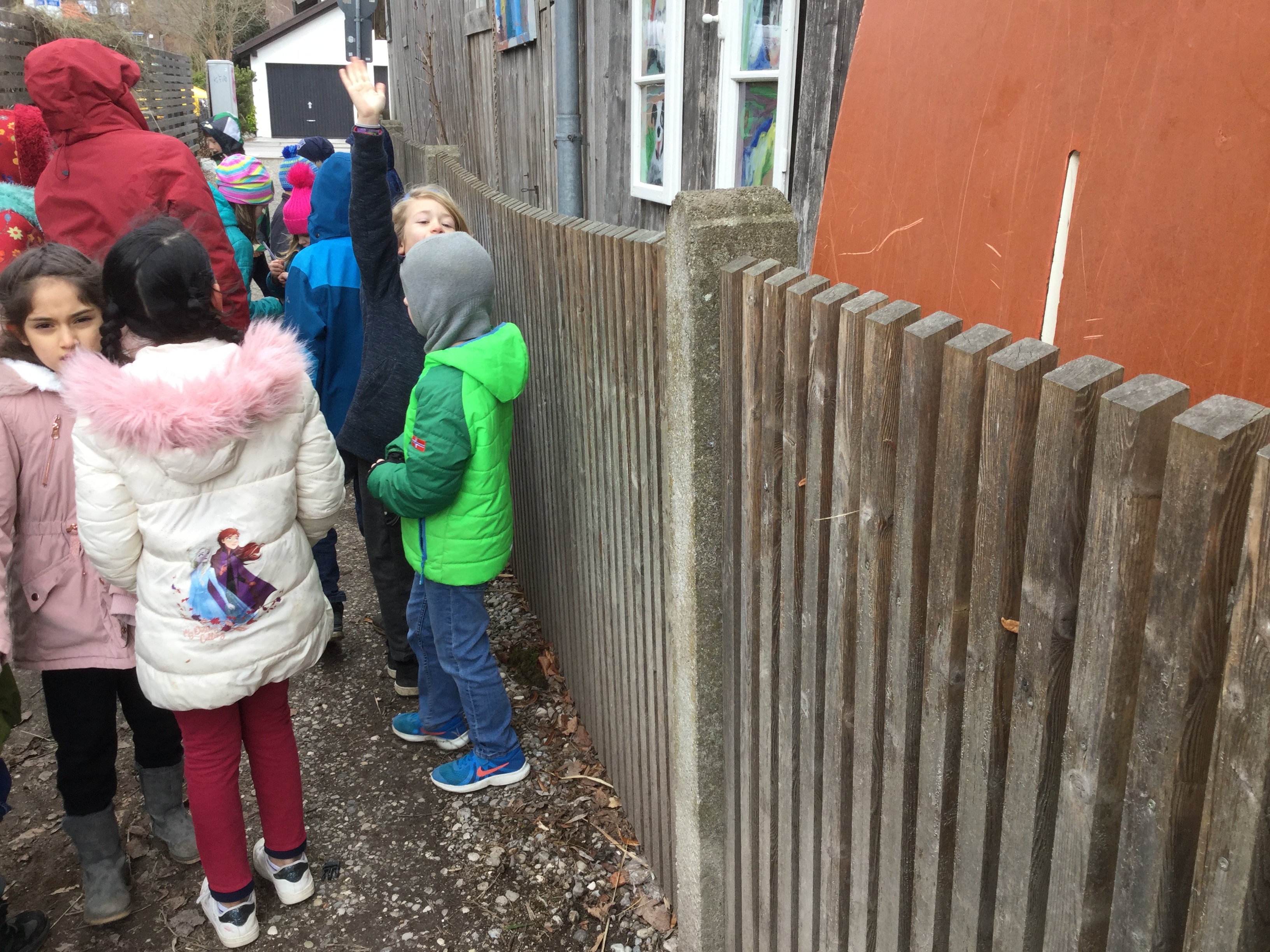 Wir haben 100 Zaunlatten gefunden.