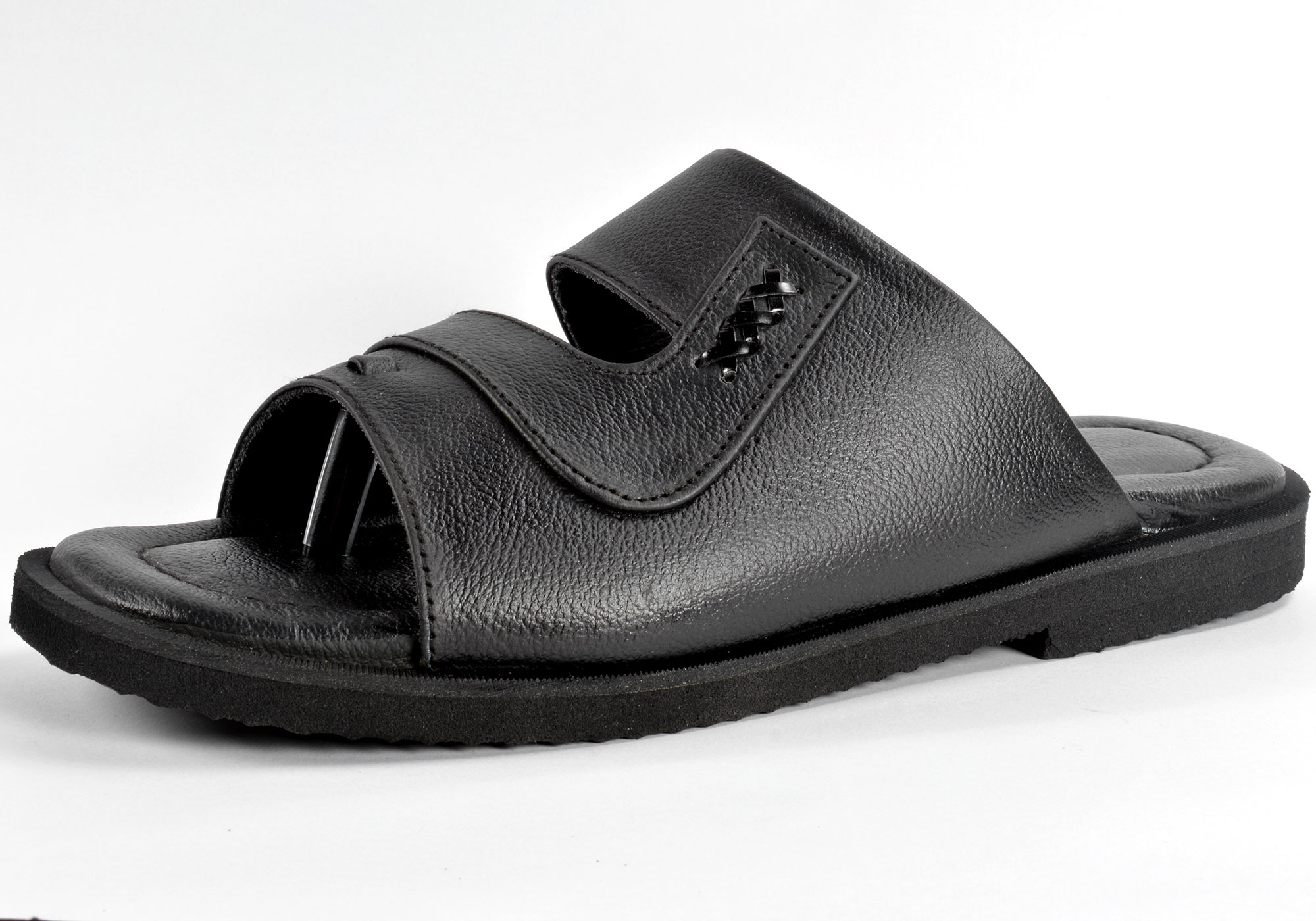 Perhaps surprisingly, doctors who spend most of the day moving tend to choose casual shoes/loafers (36%) or dress shoes/heels (31%) rather than . Casual Chappal :: Amriwala Shoes