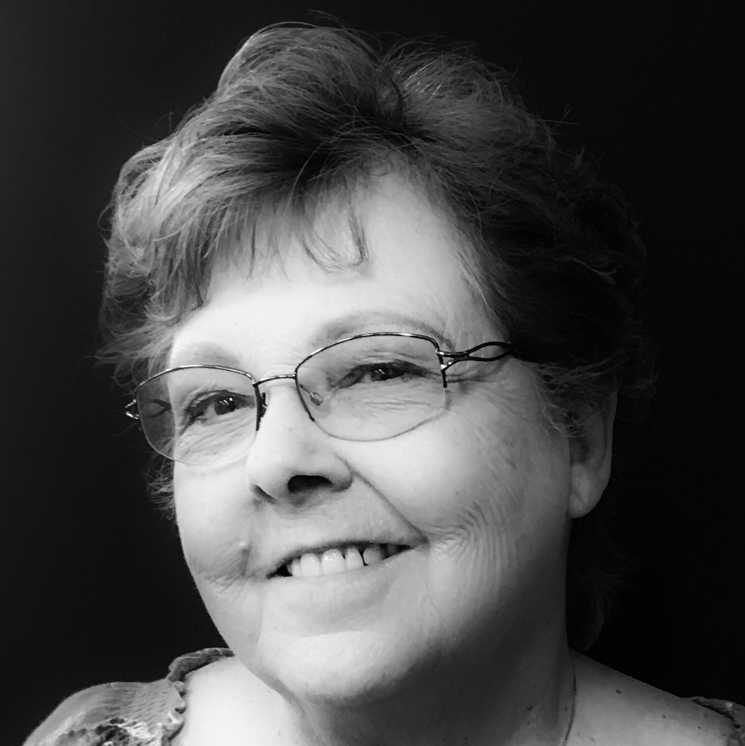 Linda Hendrix with Anaconda Printing
