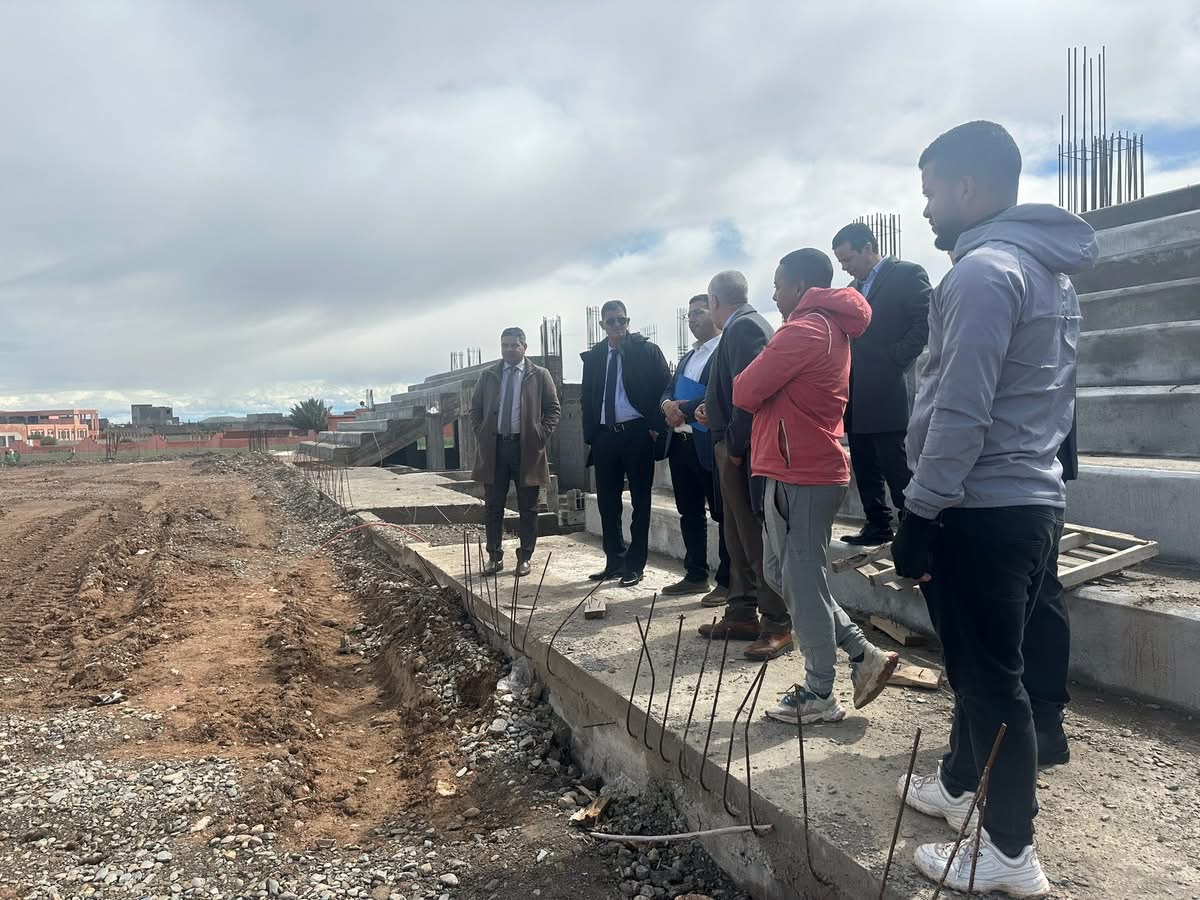 الكراب عامل إقليم شيشاوة يتابع تقدم مشاريع رياضية بسيدي المختار