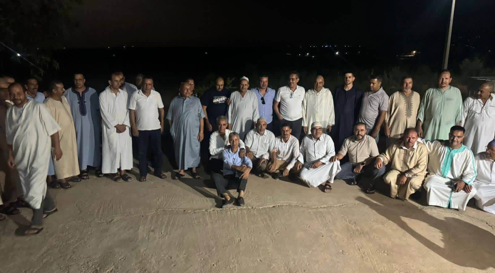 المهاجري يواصل جولته الميدانية بشيشاوة.. لقاء تواصلي بجماعة سيدي عبد المومن لمناقشة قضايا الساكنة