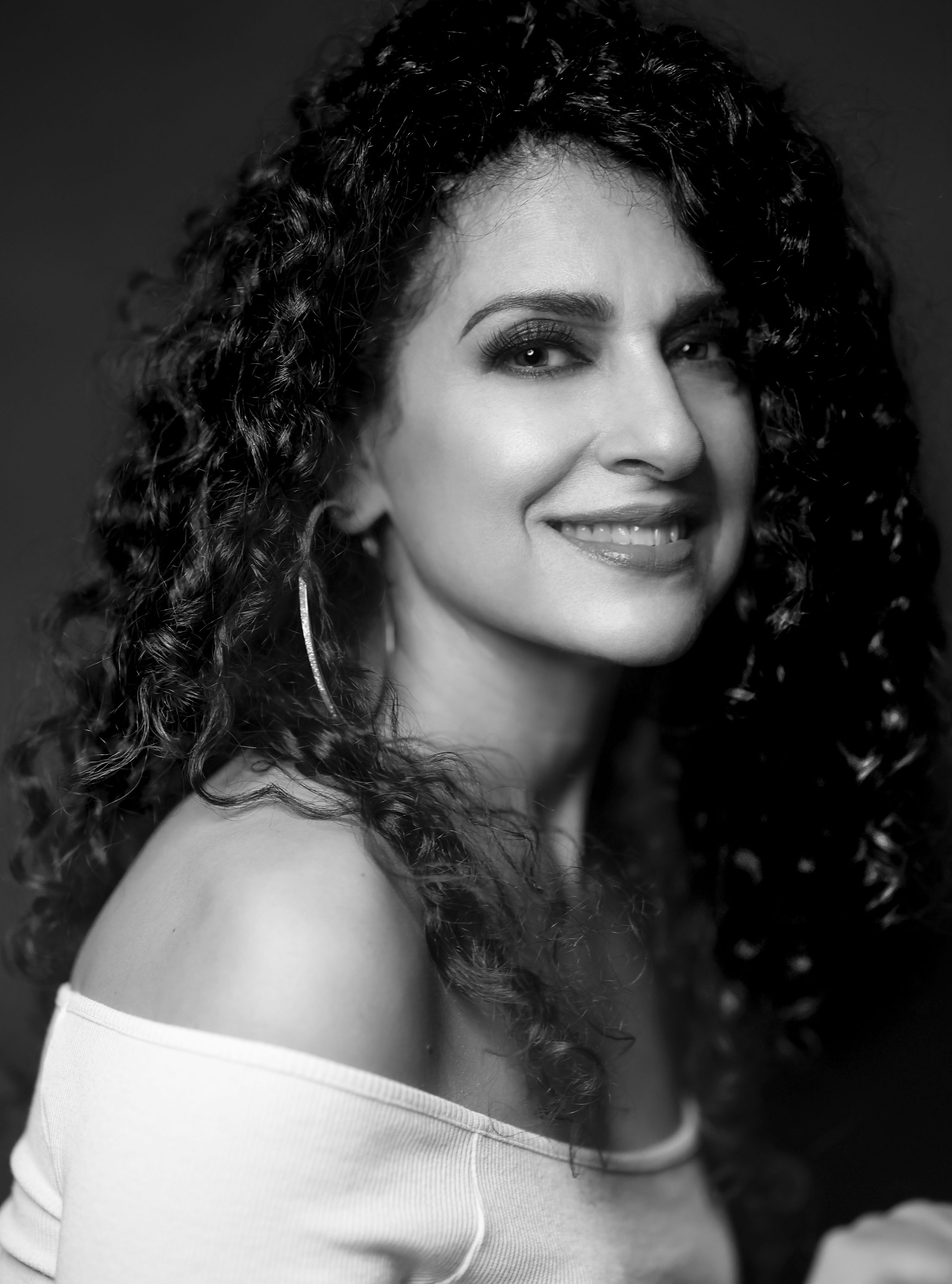 Ana Leon Gloria Estefan Tribute Show