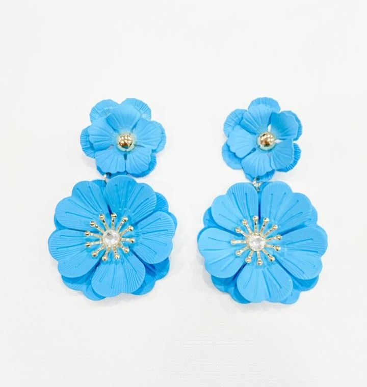 Aretes que adornan tu outfit