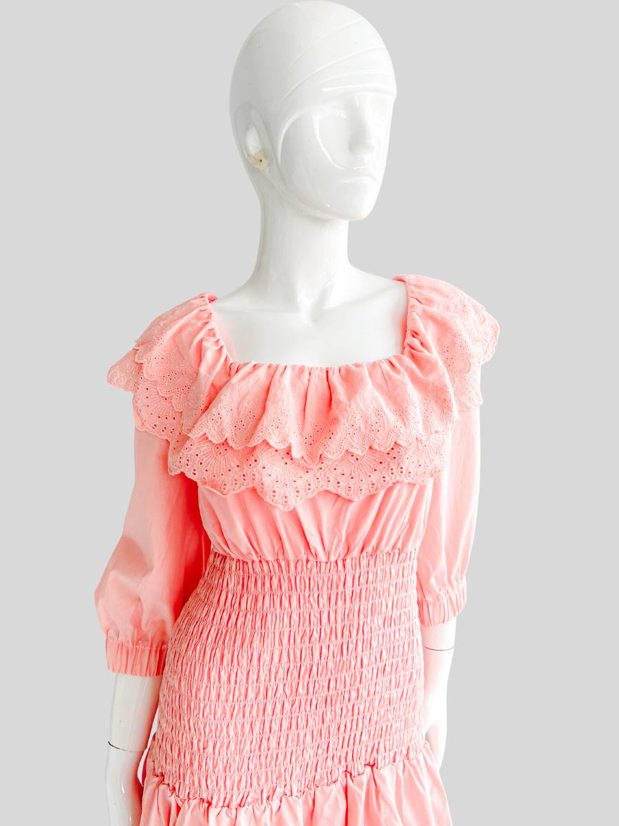 Vestido Midi En Encajes Mangas 3/4 elegancia sin esfuerzo