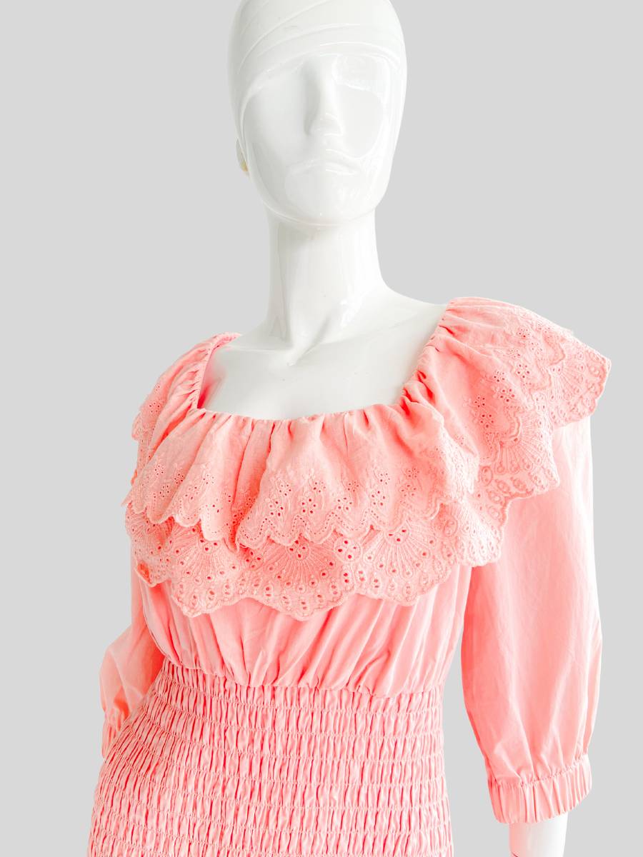 Vestido Midi En Encajes Mangas 3/4 elegancia sin esfuerzo