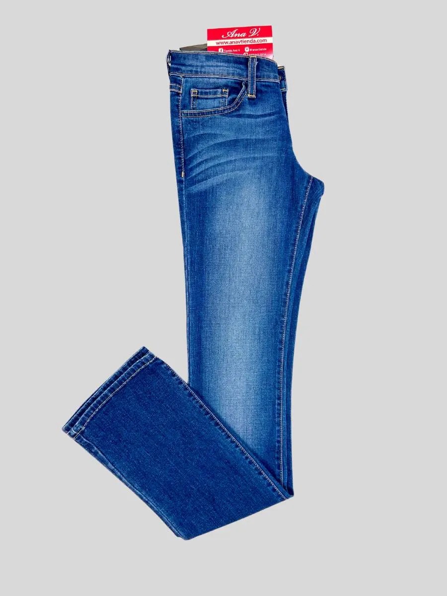 Jeans acampanados Elegantes y favorecedores para alargar las piernas talos con tacones para un efecto impactante