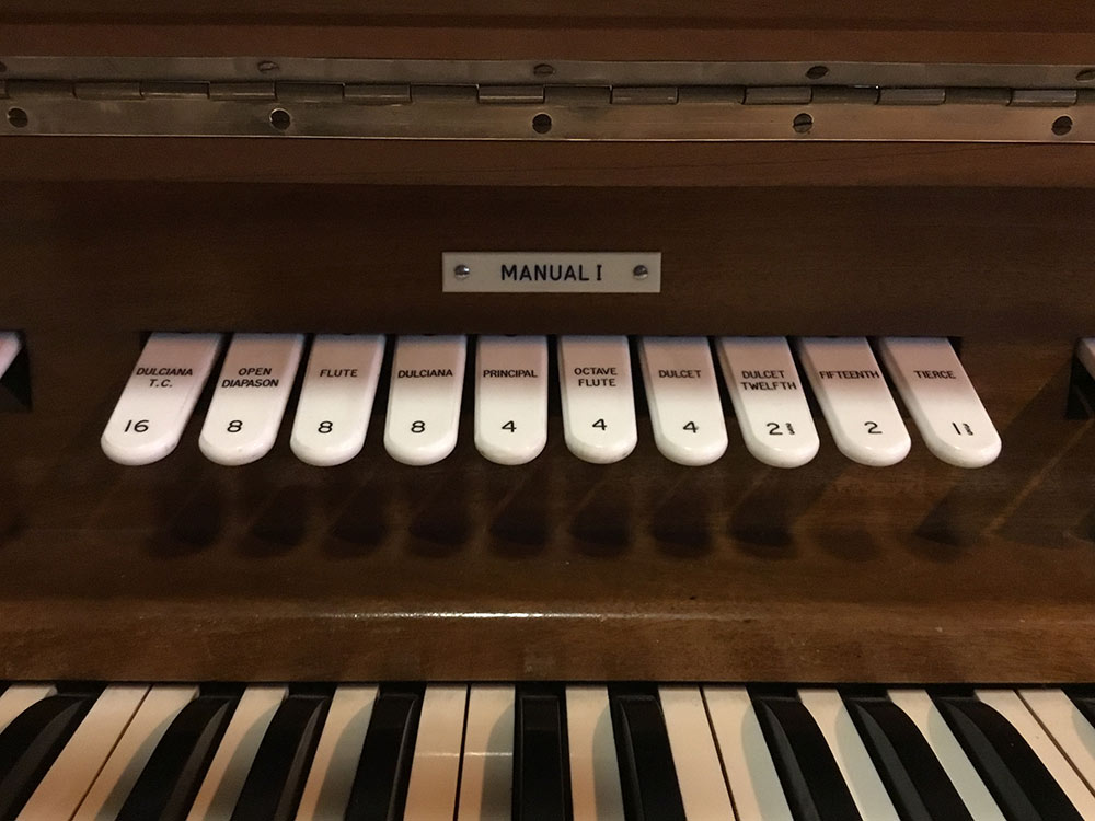 Detail: the pipe organ by Monk & Gunther (1975) in the church of St Paul the Apostle, Wood Green, London N22. Source: Andrew Pink