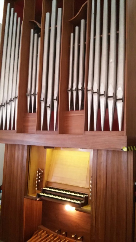 The J. W. Walker organ in the church of Our Lady & St Joseph, London N1. Source: Andrew Pink