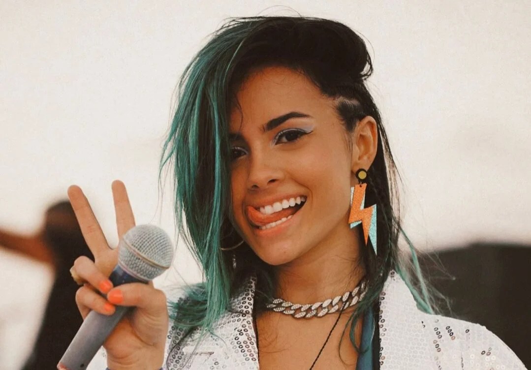 Revelação da música nacional, Super Saffira fala sobre o poder de transformação em “Raio e Trovão”
