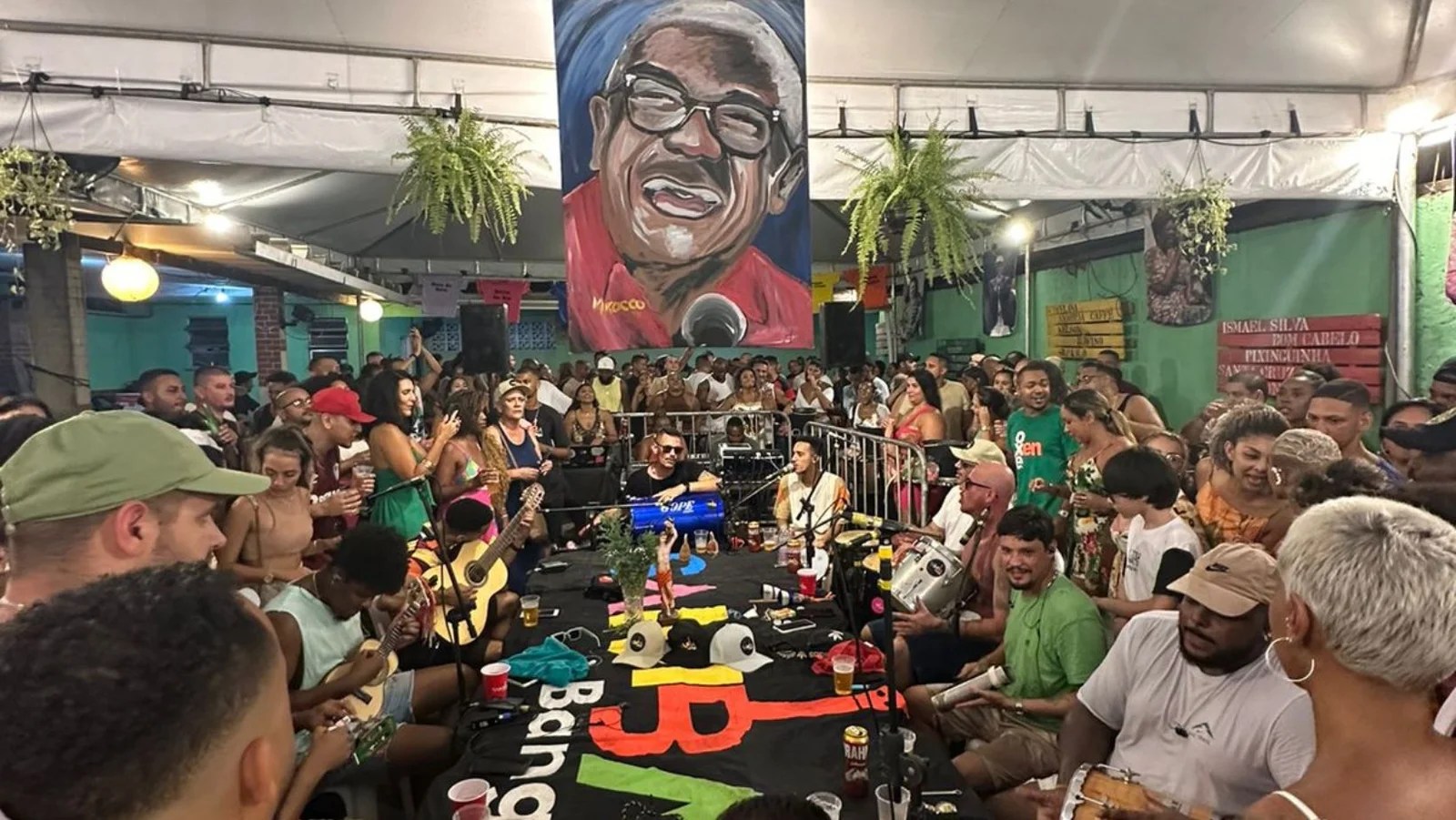 Grupo de Pagode de Mesa “Samba a Bangú” Conquista Fãs e Espaço no Universo do Samba
