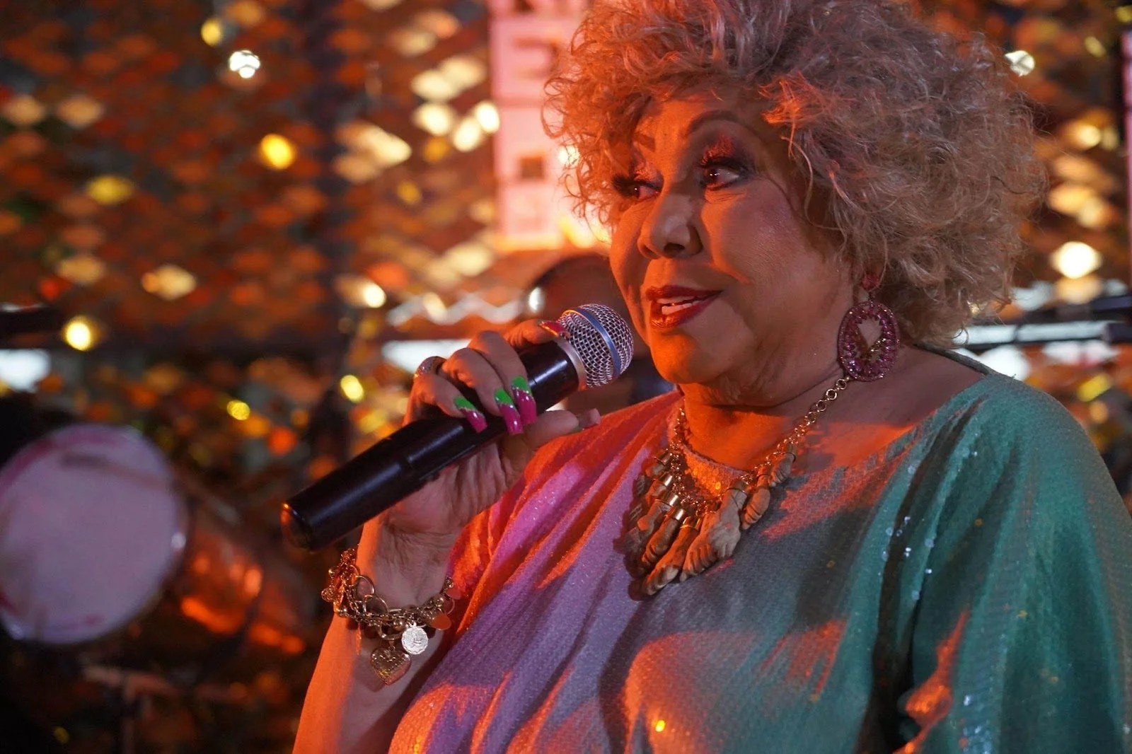 VerdeRosa o Camarote celebra a essência da Mangueira com ícones do samba e serviços de excelência no Carnaval 2025