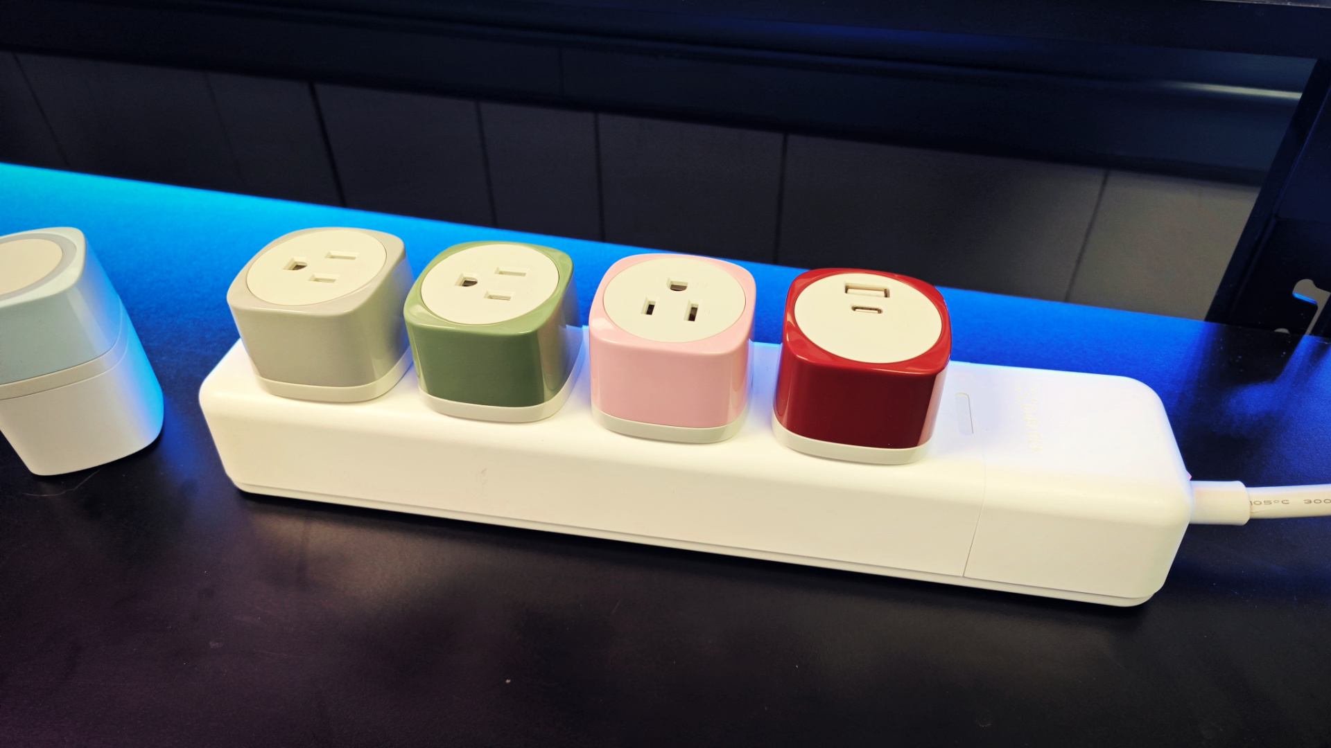CuBLOCK modular power strip adds versatility and CuBLOCK modular power strip adds versatility and
