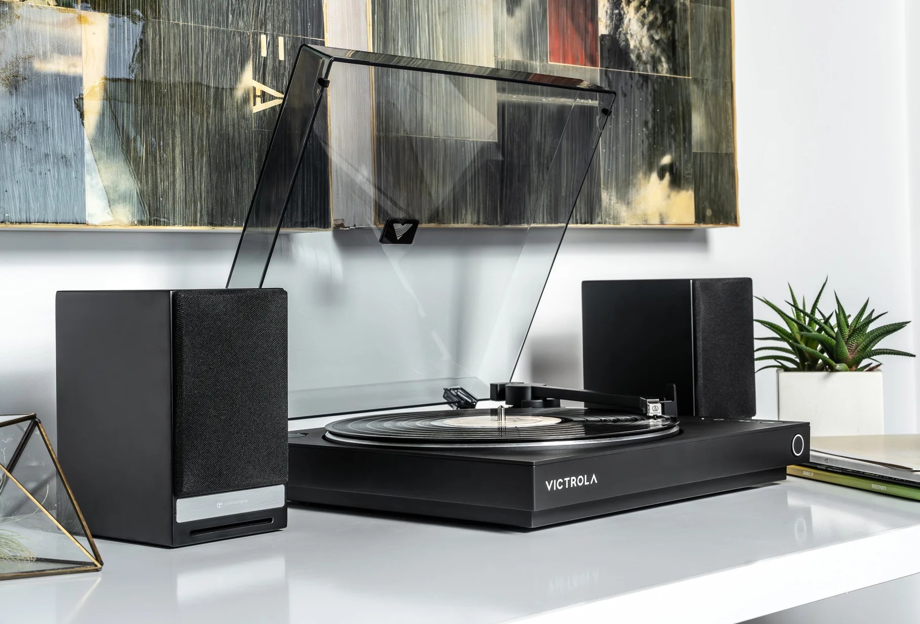 Victrola’s New Automatic Turntable Takes the Work Out of Vinyl