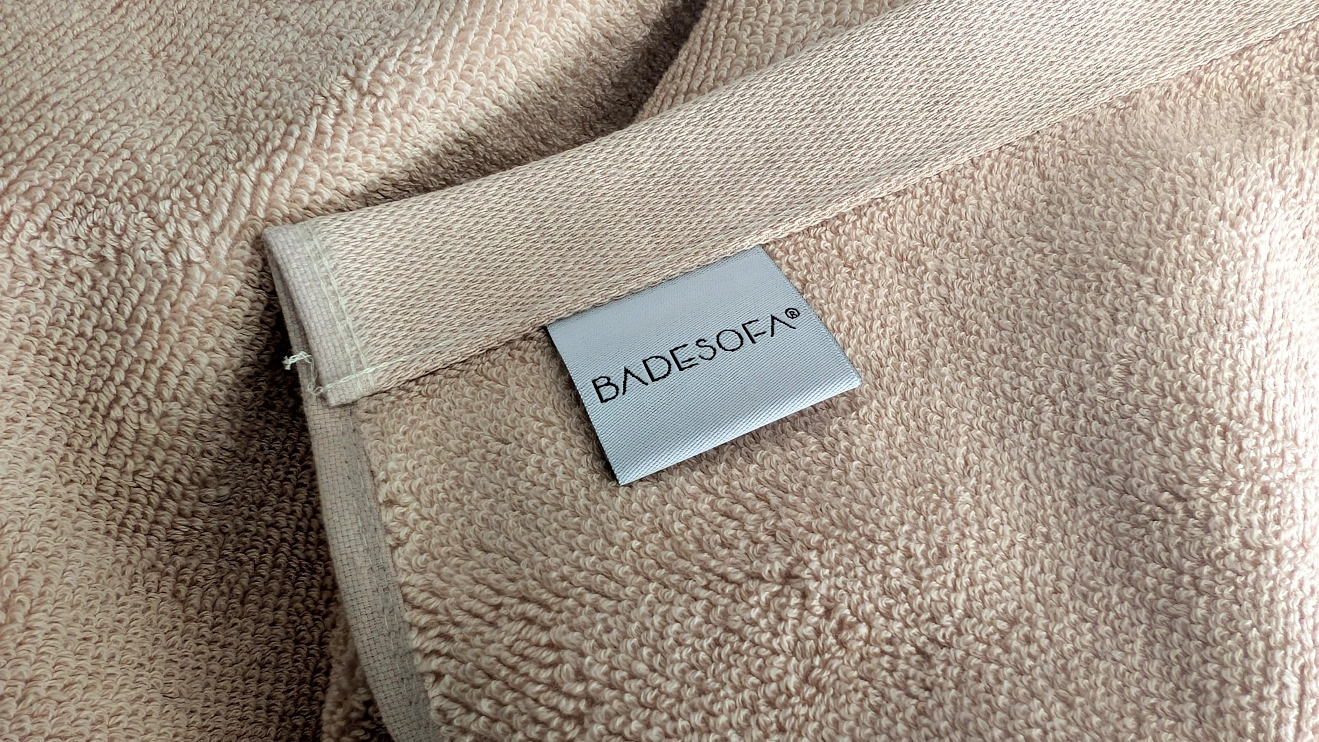 Everyday Luxury: BADESOFA Brings Spa-Worthy Comfort Home