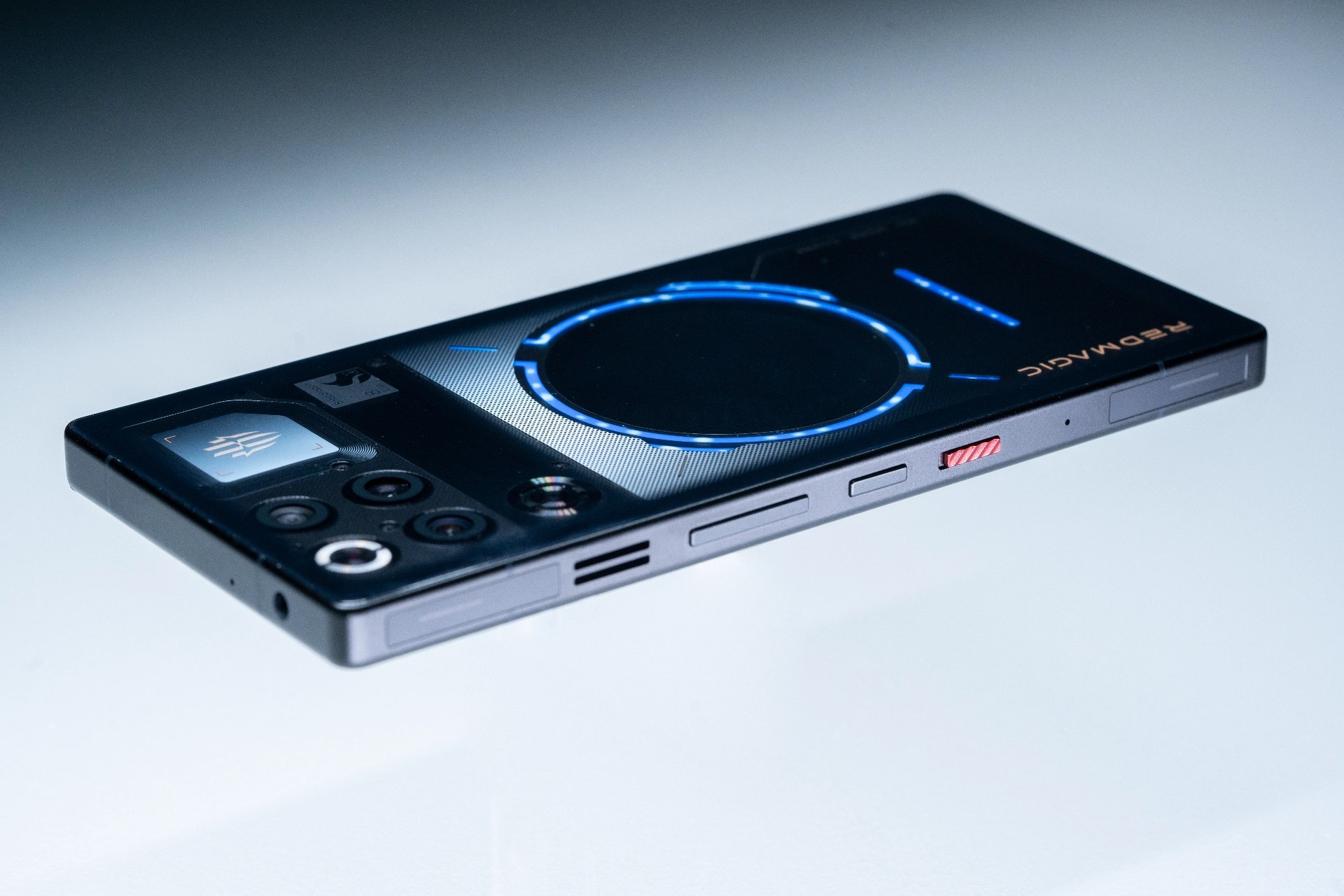 REDMAGIC 11 Pro Global Launch: Snapdragon 8 Elite Gen 5, 144Hz AMOLED, and 7,500mAh Battery