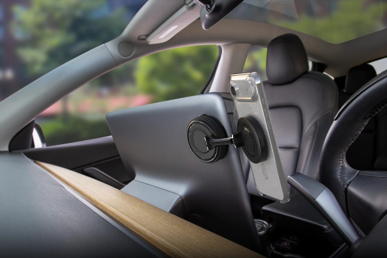 Scosche Powers Up CES 2026 with 25W Wireless Charging Mounts and Smart Travel Accessories