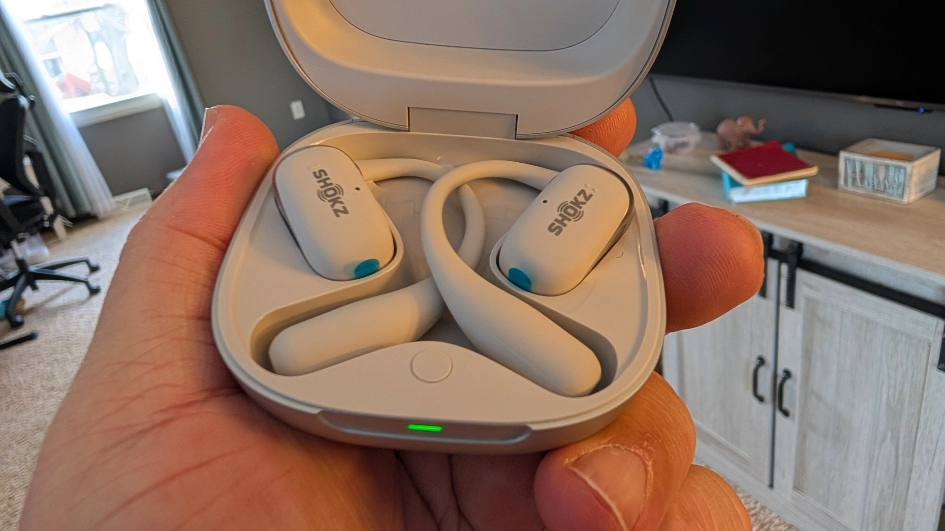 Hands-On the Shokz OpenFit 2+: Open-Ear Audio Excellence