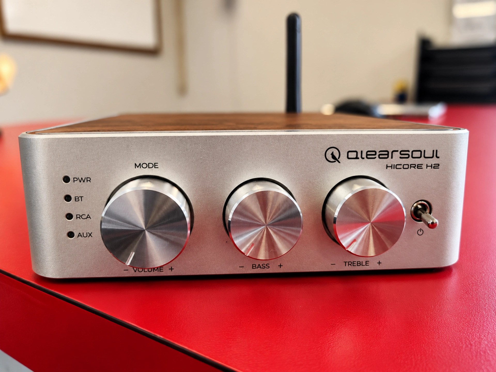 Qlearsoul HiCore H2: Tiny Stereo Amp With Plenty of Muscle
