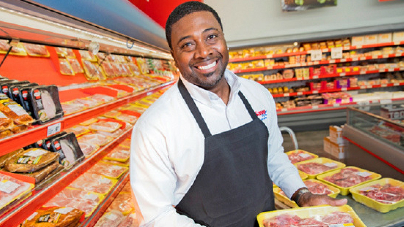 Retired NFL player owns a grocery store in Baton Rouge, Louisiana, food