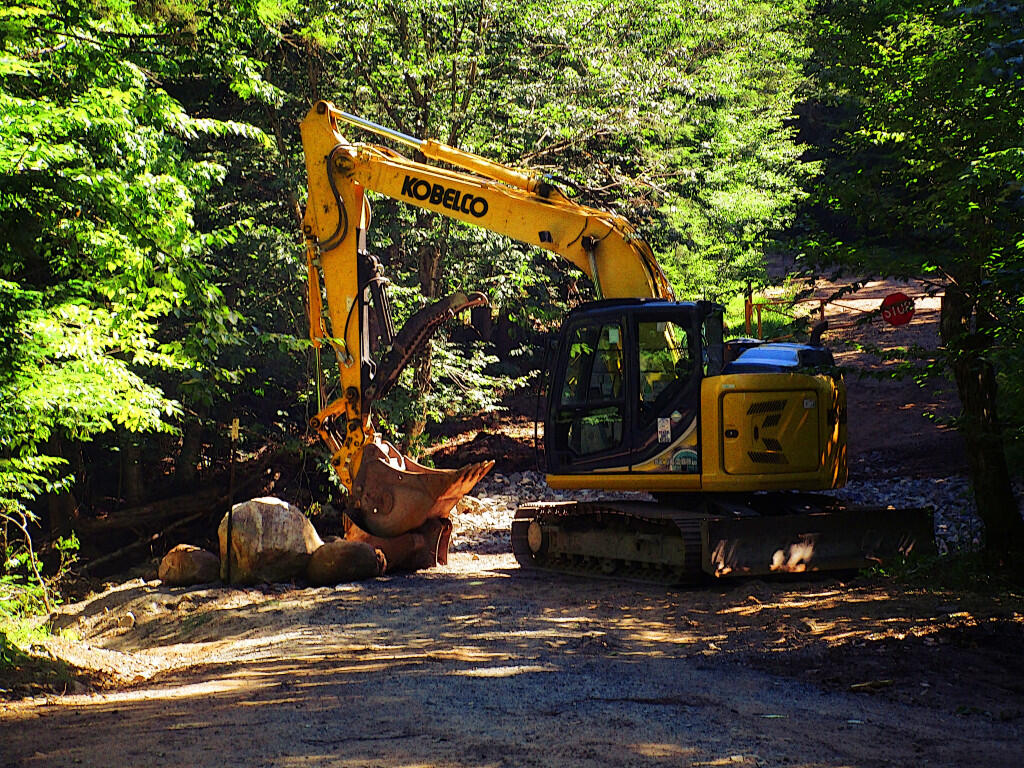  Work Continues On Brayhouse Brook Crossing