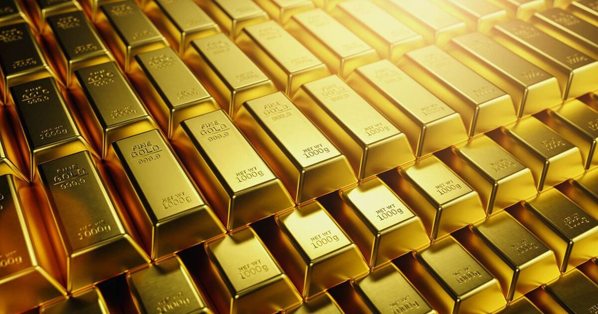 أسعار الذهب ترتفع مع تراجع الدولار وسط توترات الشرق الأوسط