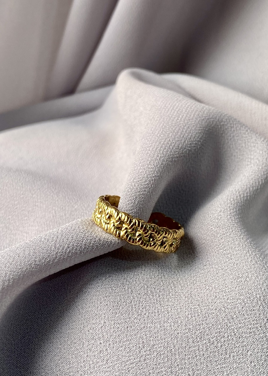 ANILLO CADENA GRABADO ORO