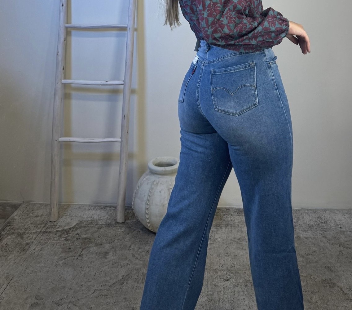 JEANS RECTOS TIRO ALTO: imagen 3