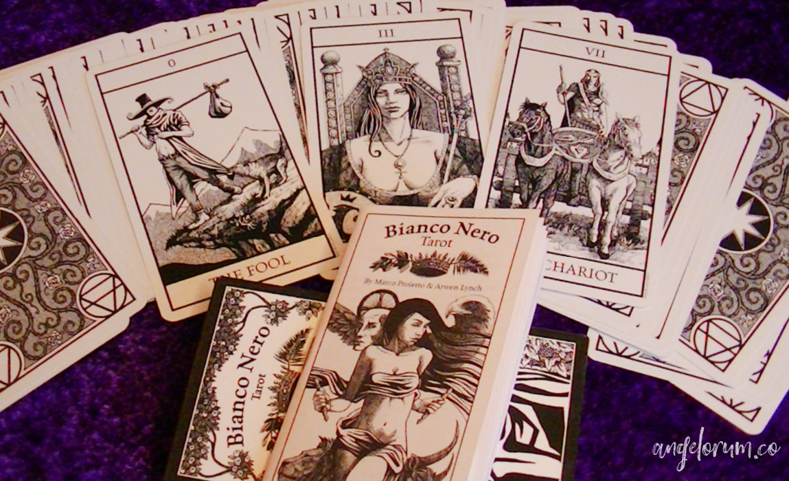 bianco nero tarot deck review