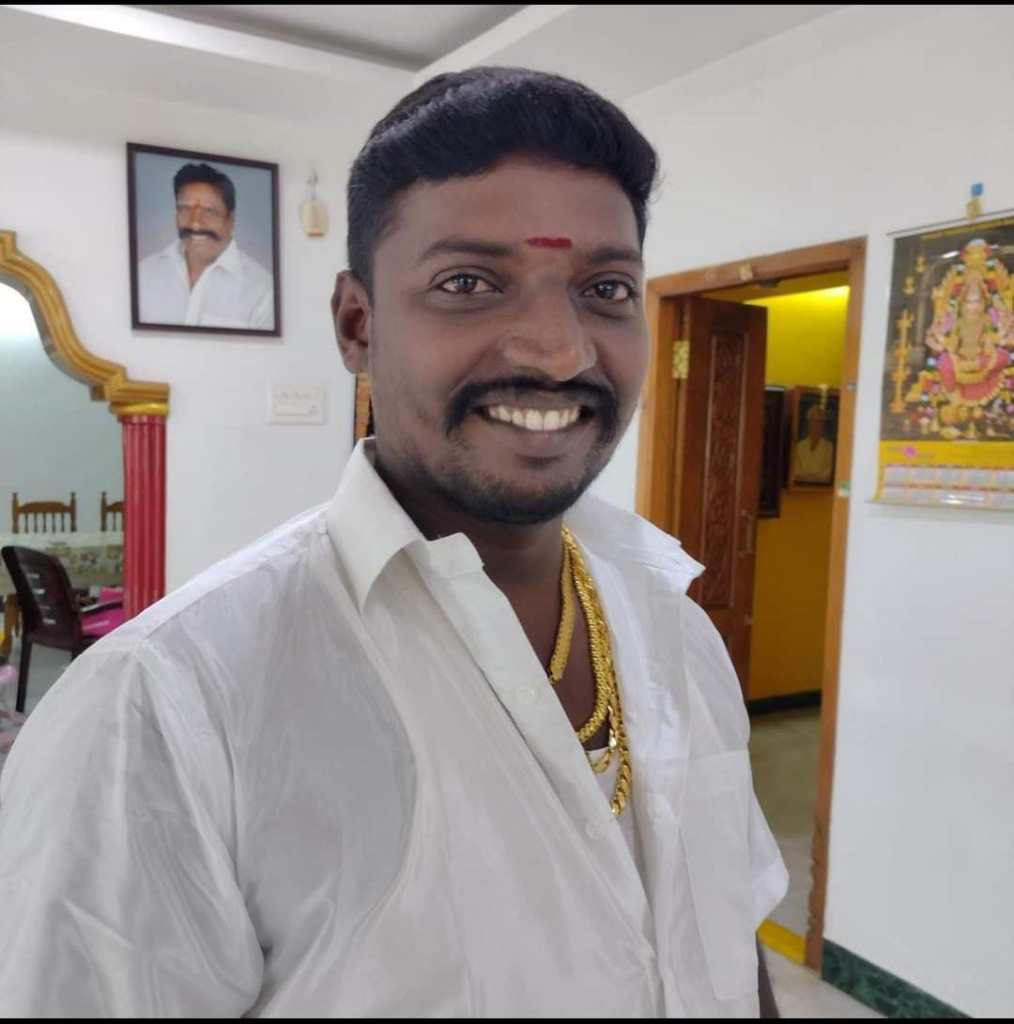 ஊராட்சி மன்ற தலைவர் ரவிசந்திரன் மகன்..