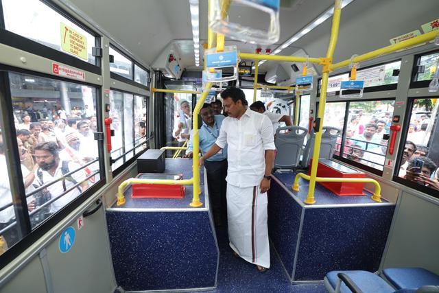 தாழ்தள பேருந்து