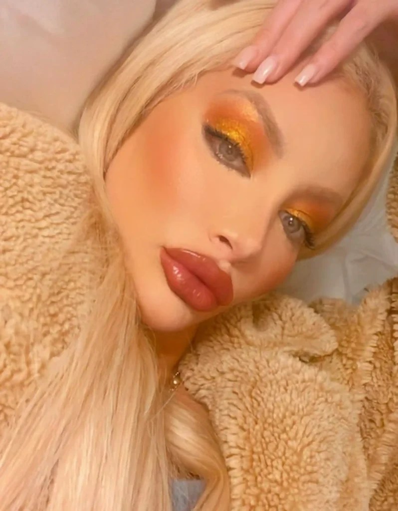Nicolette Shea Bio