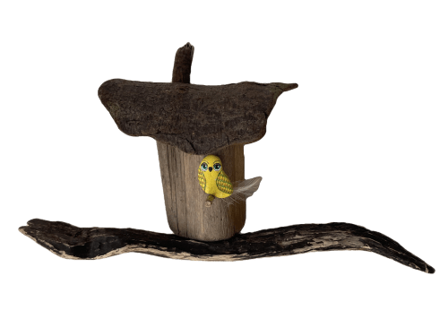 Gul fugl ved fuglehus - Naturkunst som vækdekoration