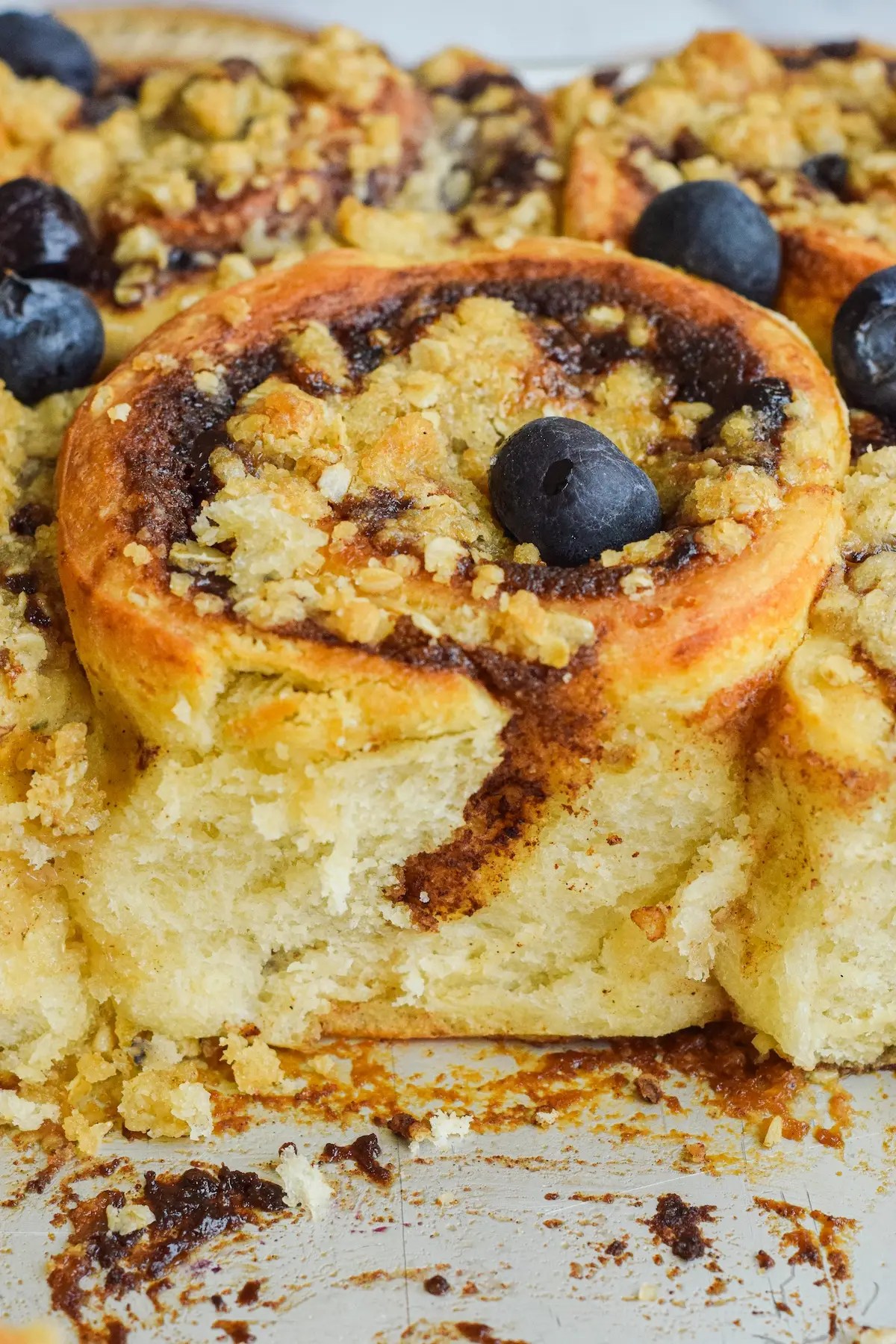 Blueberry Crumble Cinnamon Rolls (Bakery Style No Knead Recipe)
