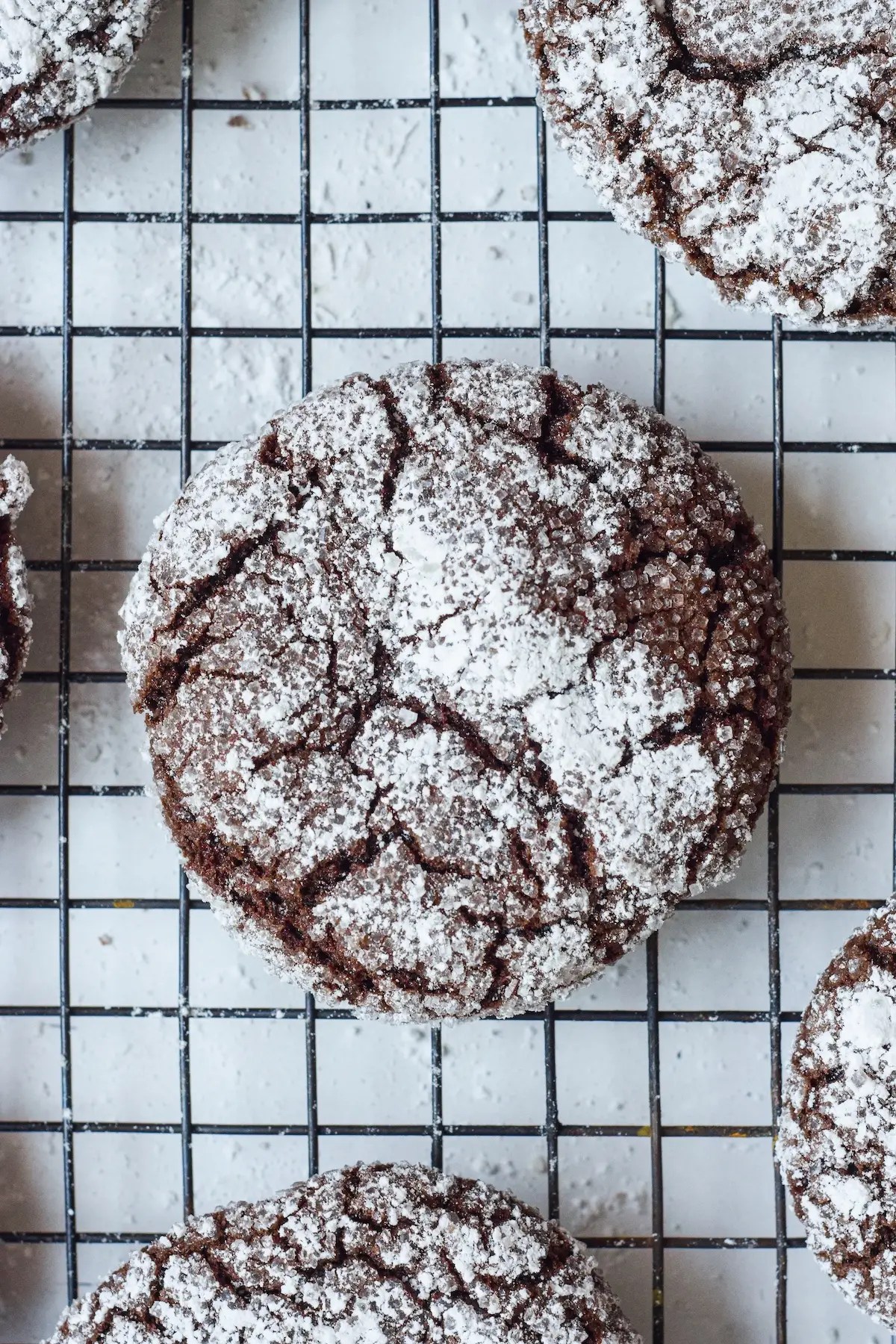 Easy chocolate crinkle cookies recipe
