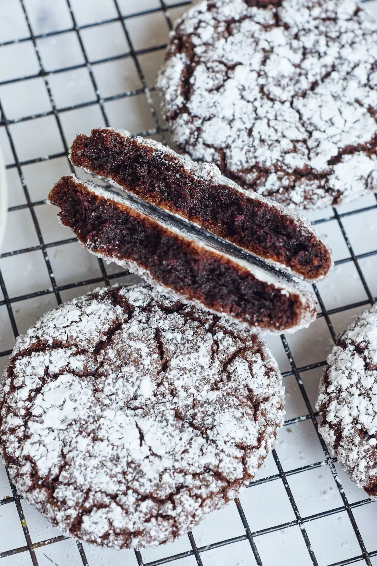 Easy chocolate crinkle cookies recipe