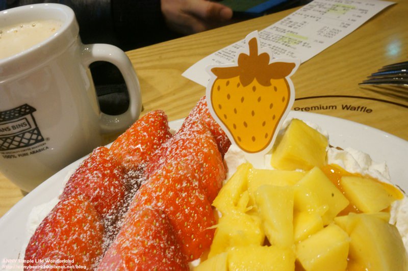 【韓國】三清洞美食 必吃甜點Beansbins Coffee鬆餅 ♥ 食尚玩家莎莎推薦