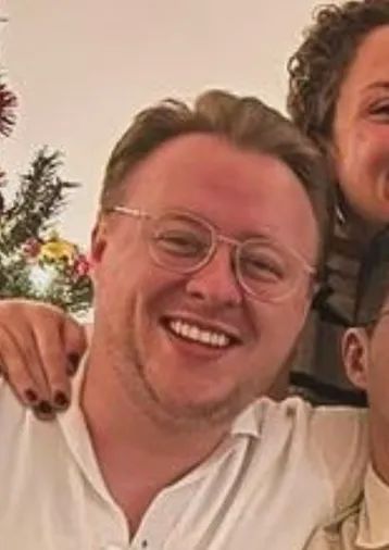 In An App With A Left Sidebar For Navigation And A Hideable Right Sidebar For Contextual Info - 8K Nature Images for Desktop