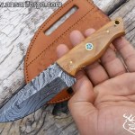 Damascus Steel EDC Hunting Knife With Cross Draw Sheath.