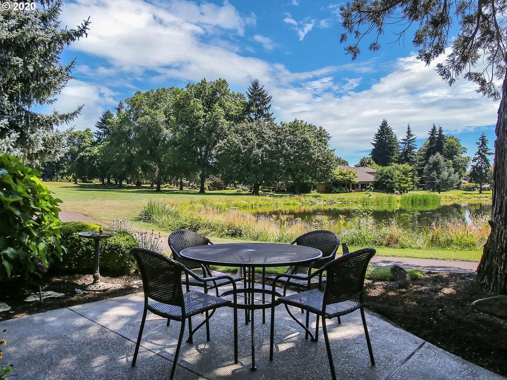If you are looking at property to rent or buy, it may be difficult to tell whether or not a home is already owned by someone else or being rented out. 7964 Sw Sacajawea Way, Wilsonville, OR 97070 - realtor.comÂ®