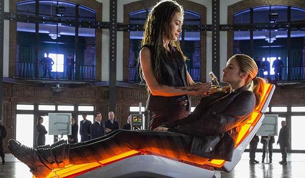 6 Reasons Divergent is Better than The Hunger Games | A Place to Hang