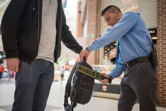 Sont concernés les agents employés par des entreprises de sécurité ou travaillant dans les . Agent de sÃ©curitÃ© â¢ APEN