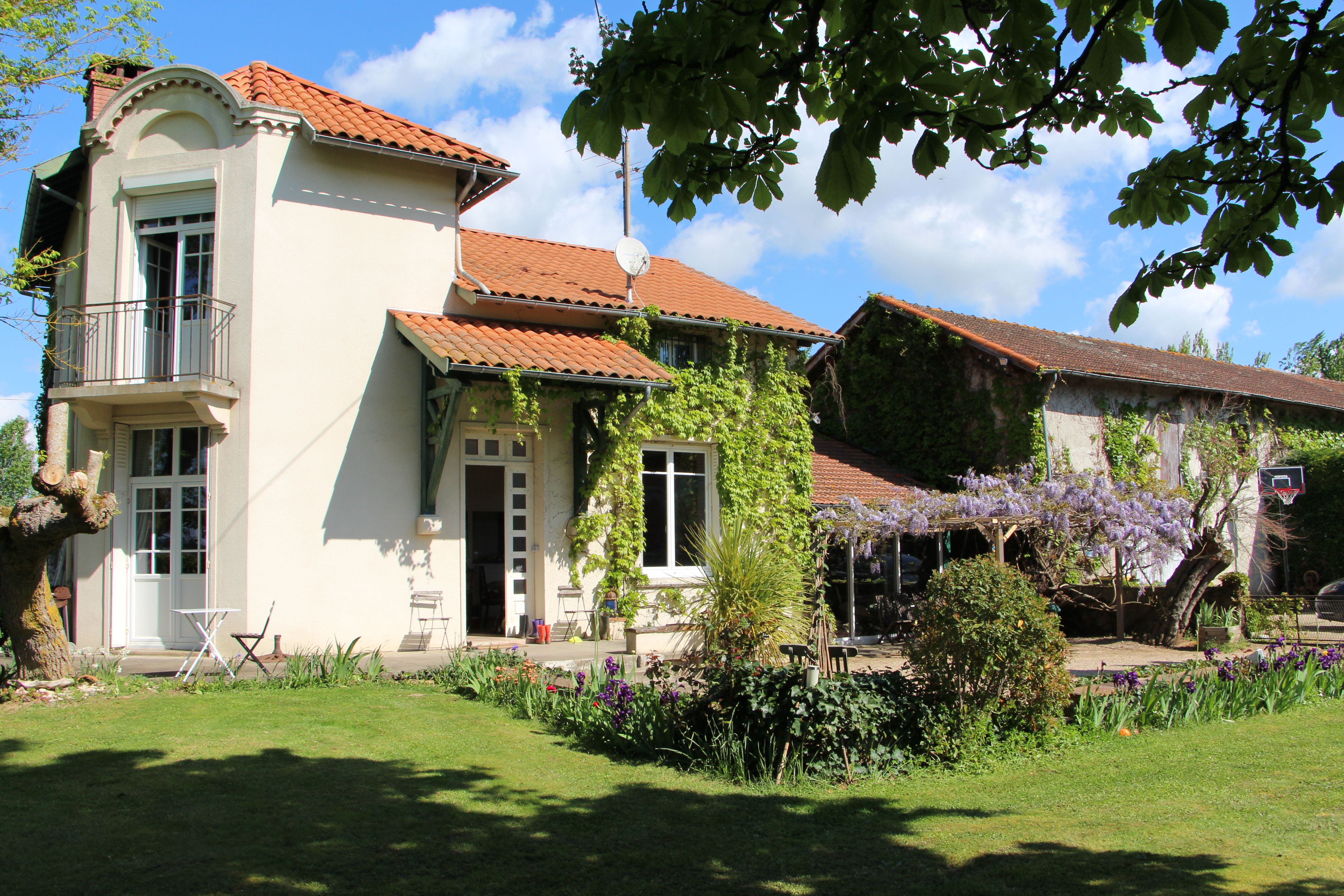 Grande maison de campagne ancienne de charme isolée Ile de ...
