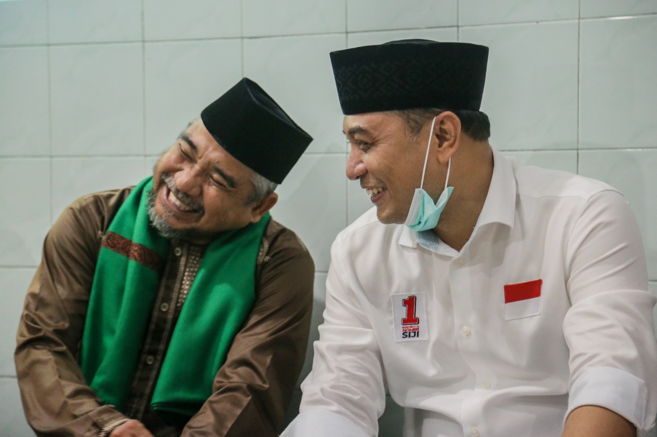 Setiap hadir, anggota membaca surah al fatihah 100 kali dan selawat nariyah 4444 kali. Bersama Jasnu Eri Cahyadi Kerap Tawasul Surah Al Fatihah 100 Kali Dan Selawat Nariyah 4444