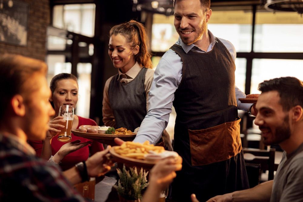 57 restaurant industry statistics for 2025