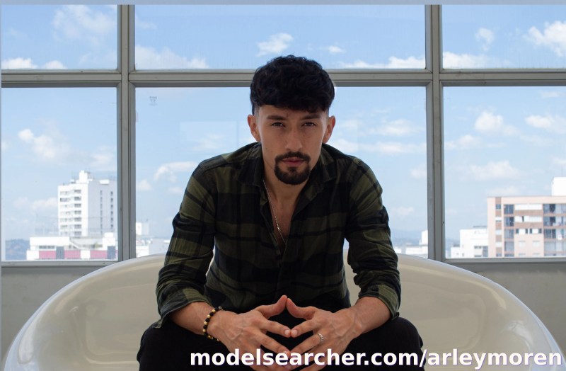 arleymoren Spotlight #fapsearcheri4