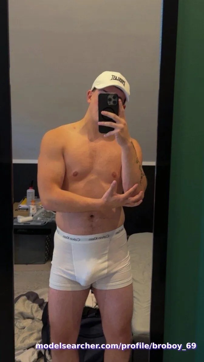 Broboy_69 Spotlight #fapsearcheri1