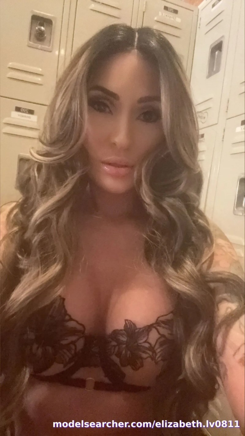 Isabella Spotlight #fapsearcheri3