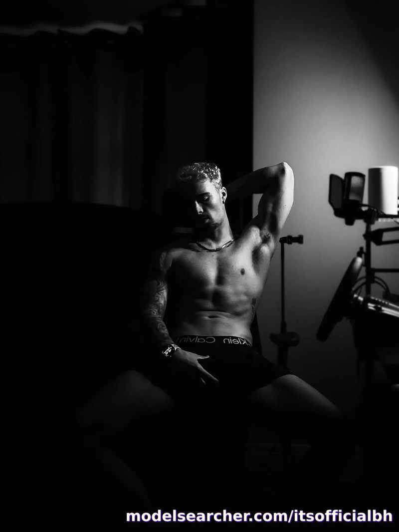 @Itsofficialbh Spotlight #fapsearcheri3